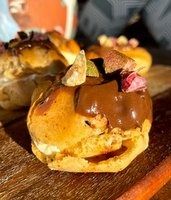 Wattleseed & Fingerlime Profiteroles